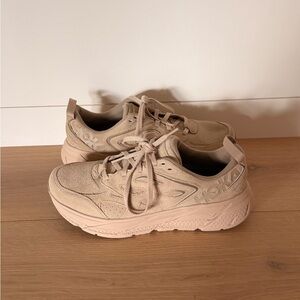 Like-new Hoka U Clifton L Suede Unisex Shoe | US 8.5 Men's, US 9.5 Women's